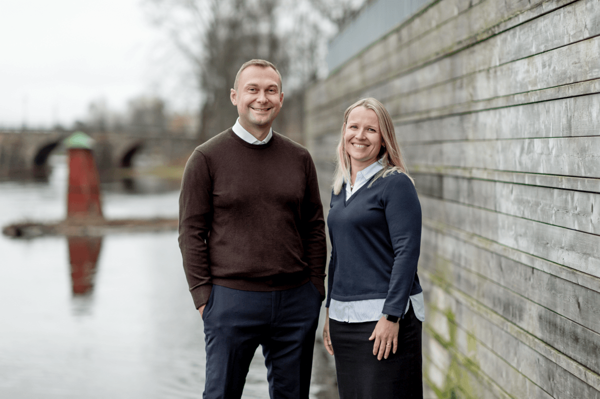 Johan och Maria Sandberg vid Klarälven i Karlstad